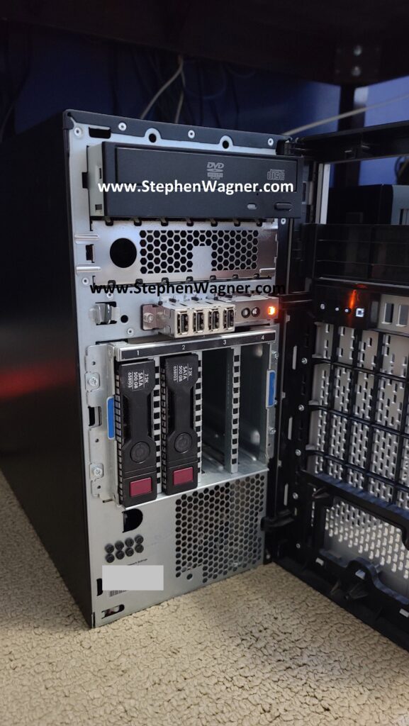 Front view of HPE ML310e Gen8 v2 with Hotswap Drive bays