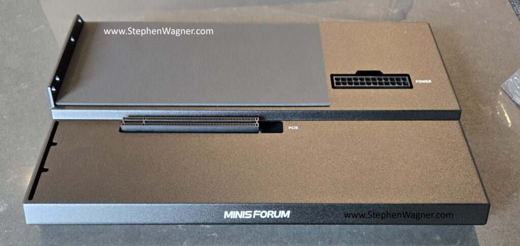Minisforum DEG1 OCuLink eGPU Dock