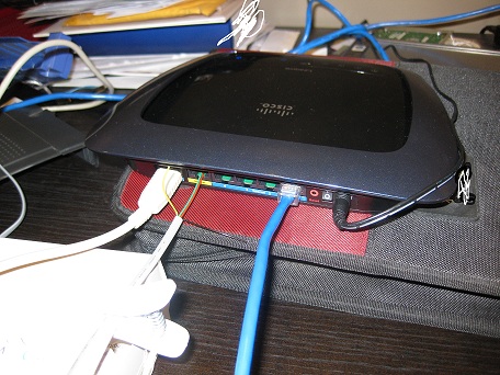 Convertir un routeur Linksys WRT610N en simple Point d'Accès WIFI / switch  –